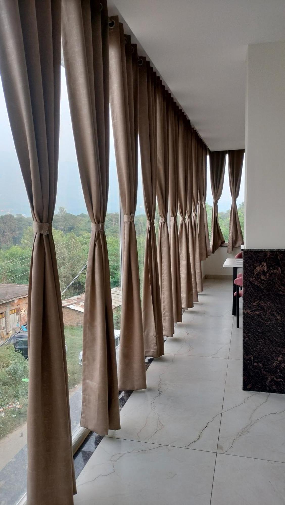 Govind Sagar View Hotel & Restaurant ビラースプル エクステリア 写真