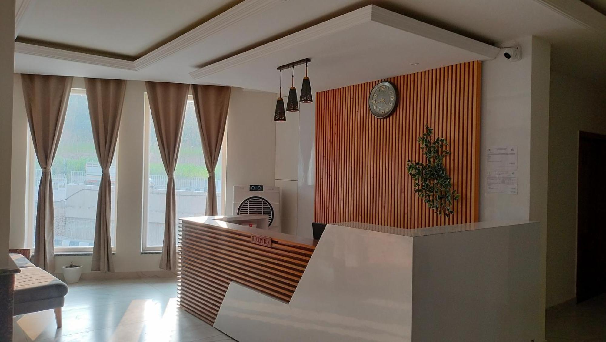 Govind Sagar View Hotel & Restaurant ビラースプル エクステリア 写真
