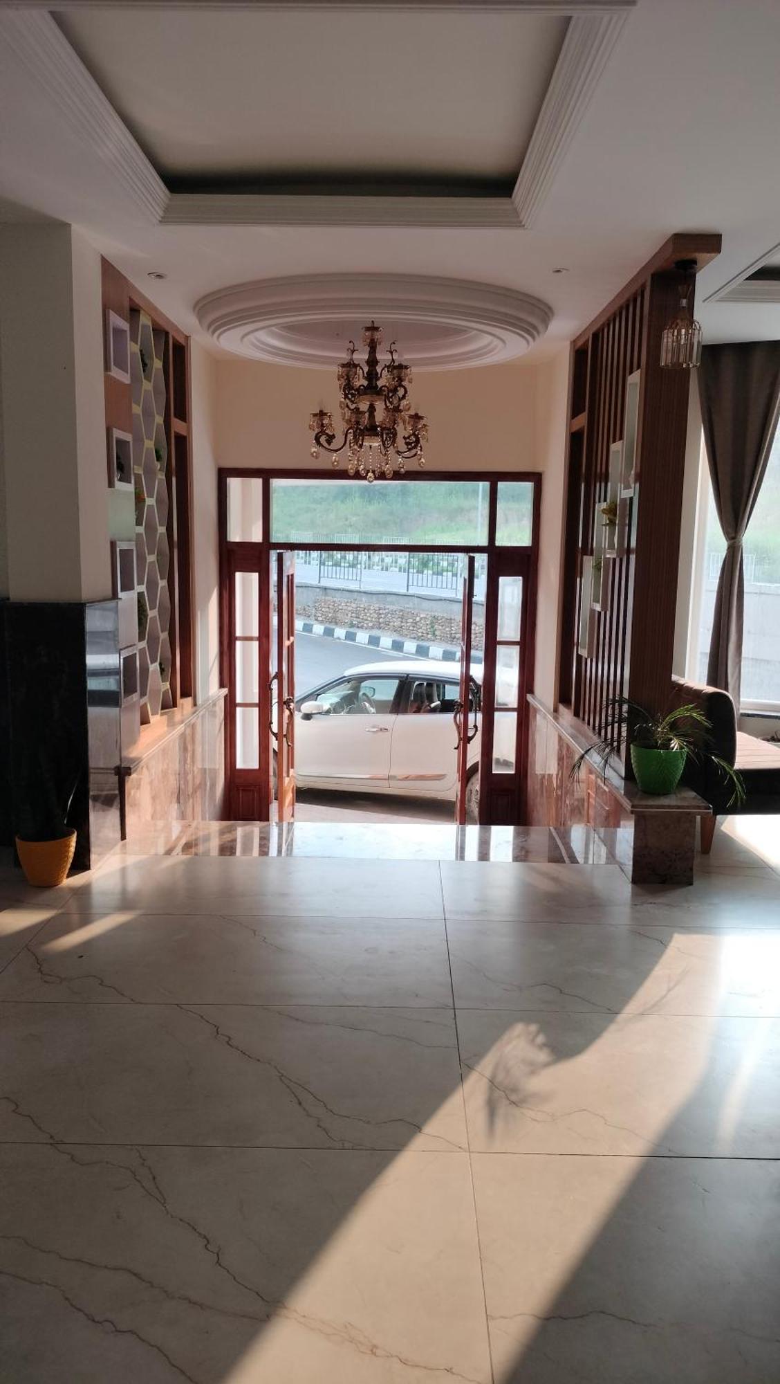 Govind Sagar View Hotel & Restaurant ビラースプル エクステリア 写真