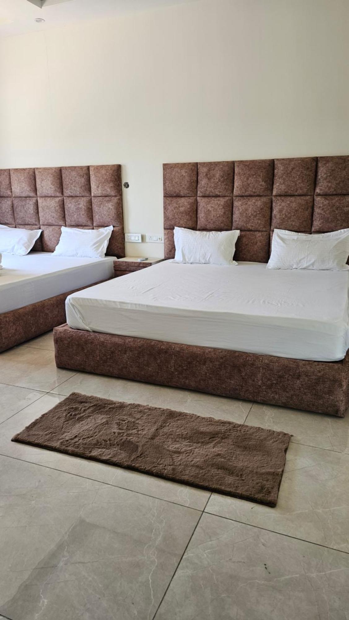 Govind Sagar View Hotel & Restaurant ビラースプル エクステリア 写真