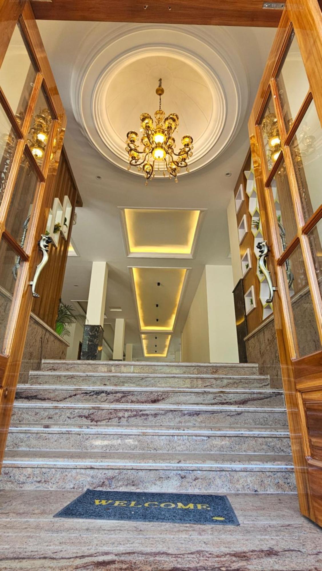 Govind Sagar View Hotel & Restaurant ビラースプル エクステリア 写真
